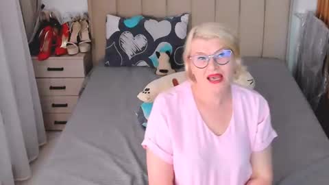 Sabrina MacMarren online show from 28, 7, 2026