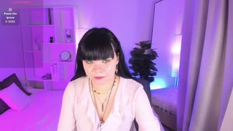 Sabrina online show from 6, 4, 2026