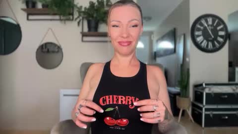 sacha__xx online show from 30, 4, 2026
