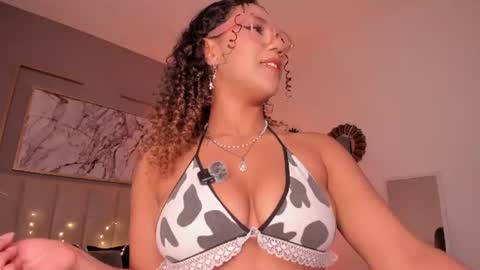 Snapshot of sade_jackson1 chatting on 27, 6, 2026 Sophie online show from 27, 6, 2026
