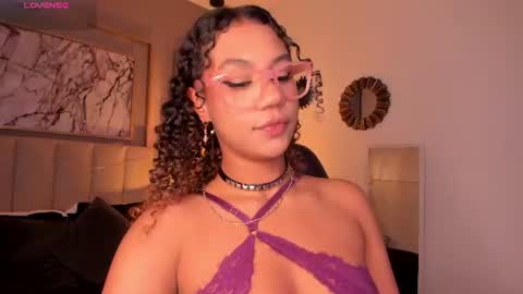 Snapshot of sade_jackson1 chatting on 9, 7, 2026 Sophie online show from 9, 7, 2026