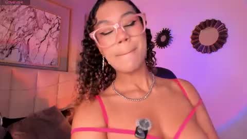 Snapshot of sade_jackson1 chatting on 29, 7, 2026 Sophie online show from 29, 7, 2026