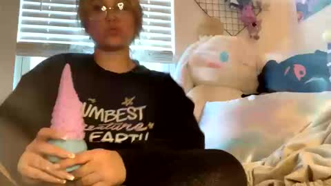 Snapshot of sadgirlsocial chatting on 11, 10, 2025 sweet angel baby online show from 11, 10, 2025