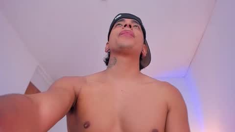 Snapshot of saenz_hotx chatting on 17, 10, 2025 saenz_hotx online show from 17, 10, 2025