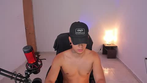 Snapshot of saenz_hotx chatting on 21, 10, 2025 saenz_hotx online show from 21, 10, 2025