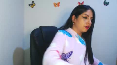 Karina online show from 19, 10, 2025