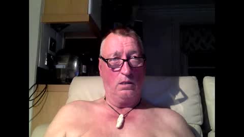 Snapshot of sail_naked chatting on 4, 10, 2025 sail_naked online show from 4, 10, 2025