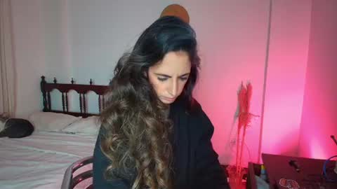 Sindy Scott online show from 25, 7, 2026