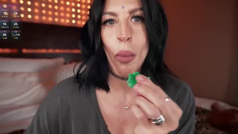 saintjade online show from 3, 11, 2025