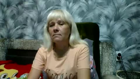 sakura_blonde online show from 10, 10, 2025