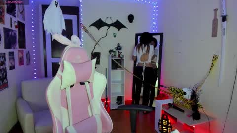 Snapshot of sakura_of chatting on 24, 10, 2025 sakura_of online show from 24, 10, 2025