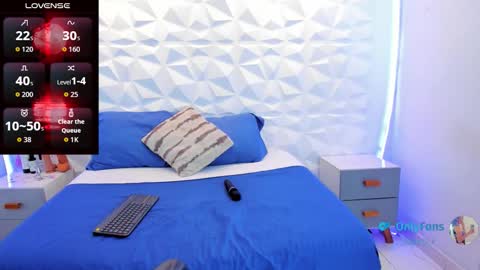 Snapshot of salem_rose01 chatting on 9, 9, 2025 salem_rose01 online show from 9, 9, 2025