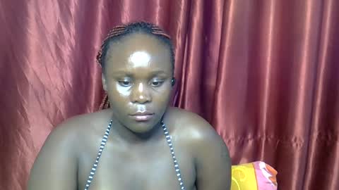 sally_bee1 online show from 25, 6, 2026