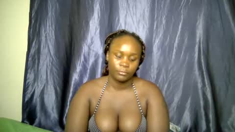 sally_bee1 online show from 27, 7, 2026
