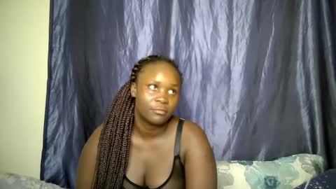 sally_bee1 online show from 28, 7, 2026