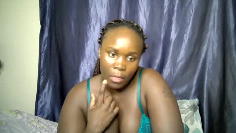 sally_bee1 online show from 29, 7, 2026