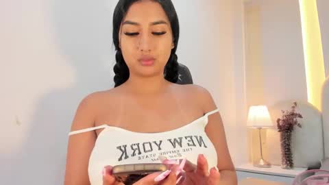   online show from 18, 11, 2025