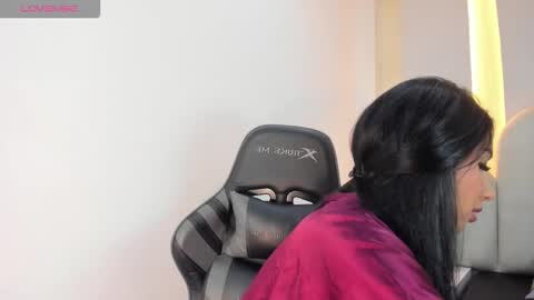   online show from 17, 12, 2025