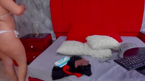 Snapshot of salomeevanz chatting on 13, 5, 2026 SalomeEvanz online show from 13, 5, 2026