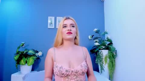 Salome Larzon online show from 27, 4, 2026