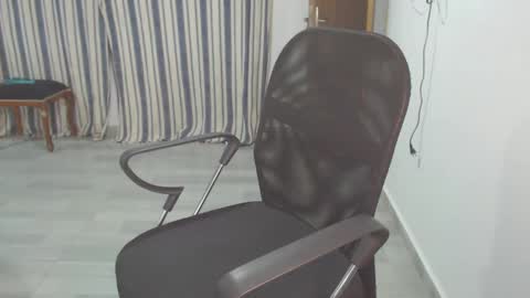 Snapshot of salomesaints chatting on 7, 11, 2025 salome online show from 7, 11, 2025