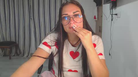 Snapshot of salomesaints chatting on 5, 12, 2025 salome online show from 5, 12, 2025