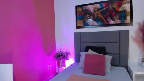 Snapshot of samantavee chatting on 12, 9, 2025 Samanta Vee online show from 12, 9, 2025