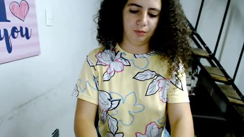 Snapshot of samantha2girl chatting on 4, 12, 2024 samantha online show from 4, 12, 2024