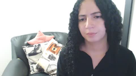 Snapshot of samantha2girl chatting on 24, 12, 2024 samantha online show from 24, 12, 2024