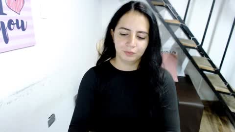 Snapshot of samantha2girl chatting on 3, 1, 2025 samantha online show from 3, 1, 2025