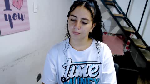 Snapshot of samantha2girl chatting on 7, 1, 2025 samantha online show from 7, 1, 2025