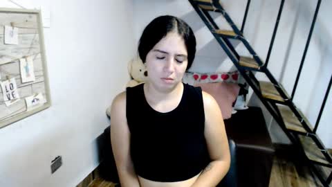 Snapshot of samantha2girl chatting on 6, 3, 2025 samantha online show from 6, 3, 2025