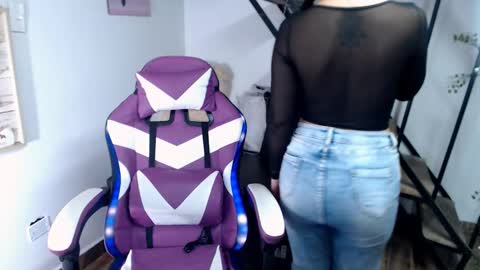 Snapshot of samantha2girl chatting on 5, 10, 2025 samantha online show from 5, 10, 2025