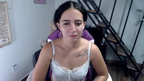 Snapshot of samantha2girl chatting on 15, 10, 2025 samantha online show from 15, 10, 2025