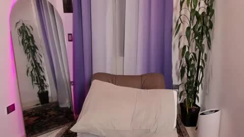 Samantha Ferrec online show from 14, 7, 2026