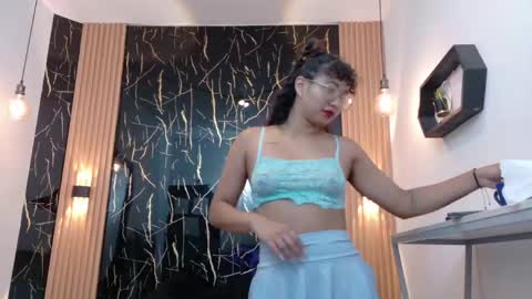 Snapshot of samantha_fox8 chatting on 4, 6, 2026 online show from 4, 6, 2026