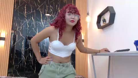 Snapshot of samantha_fox8 chatting on 22, 6, 2026 online show from 22, 6, 2026