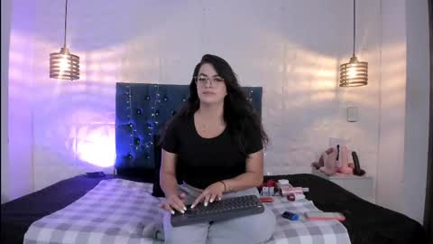 samantha_foxyy online show from 20, 5, 2026