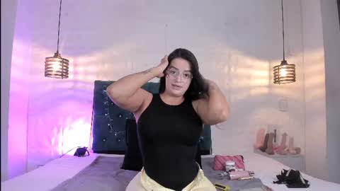 samantha_foxyy online show from 18, 6, 2026