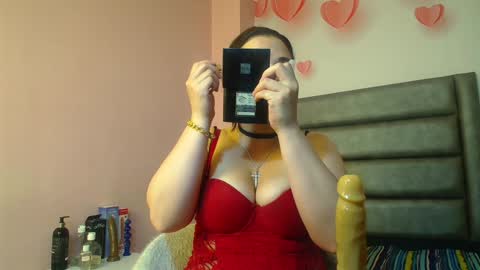 Samantha Anderson online show from 16, 1, 2025