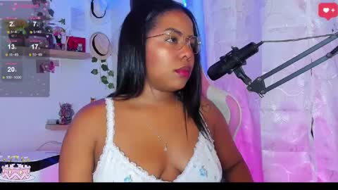 Samantha Bloom  online show from 7, 3, 2025