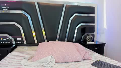 Sweet Samantha   online show from 8, 3, 2025