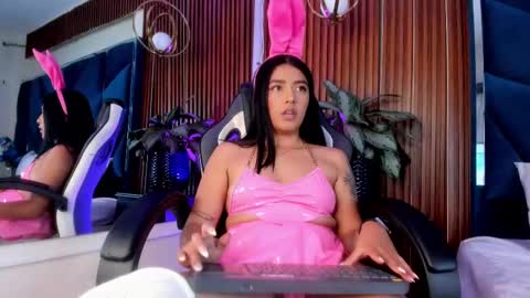 samanthajonson online show from 16, 9, 2025