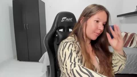 Samantha samy online show from 28, 9, 2025