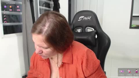 Samantha samy online show from 15, 12, 2025