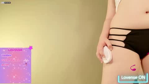 Snapshot of samanthaloves469902 chatting on 10, 2, 2025 Samanthaxoxo online show from 10, 2, 2025