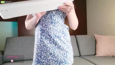 Snapshot of samanthaloves469902 chatting on 1, 12, 2025 Samanthaxoxo online show from 1, 12, 2025