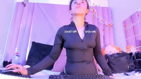 Snapshot of samanthamoonsx chatting on 18, 6, 2026 Samantha online show from 18, 6, 2026