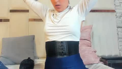 Snapshot of samanthamoonsx chatting on 23, 6, 2026 Samantha online show from 23, 6, 2026