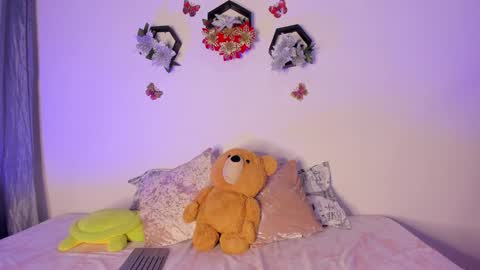 Samara is my name a pleasure delighted that you are here leave your thumb up it is important to me online show from 26, 12, 2024